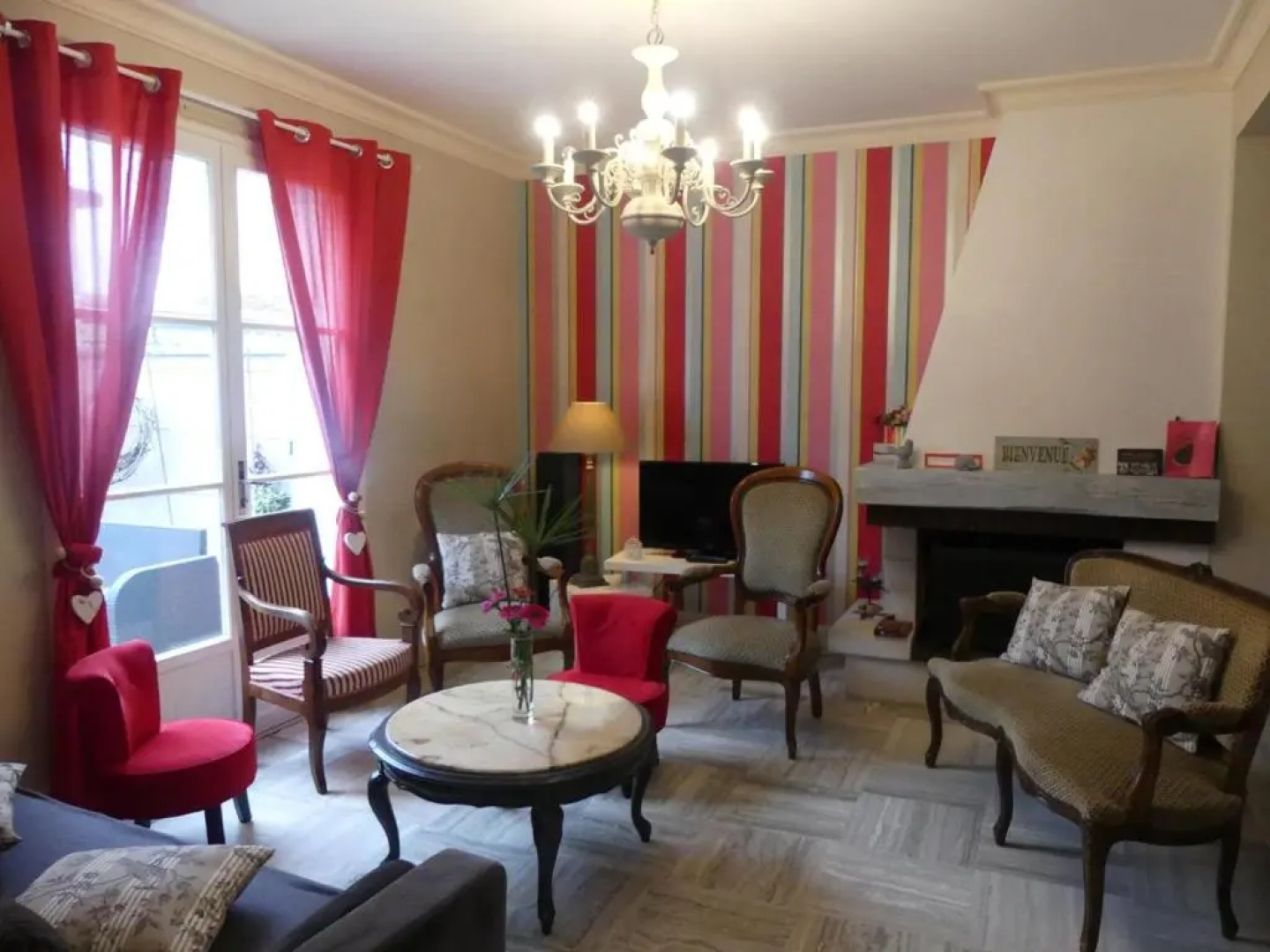 Gîte Cravant-les-Côteaux, 6 pièces, 10 personnes - FR-1-381-395