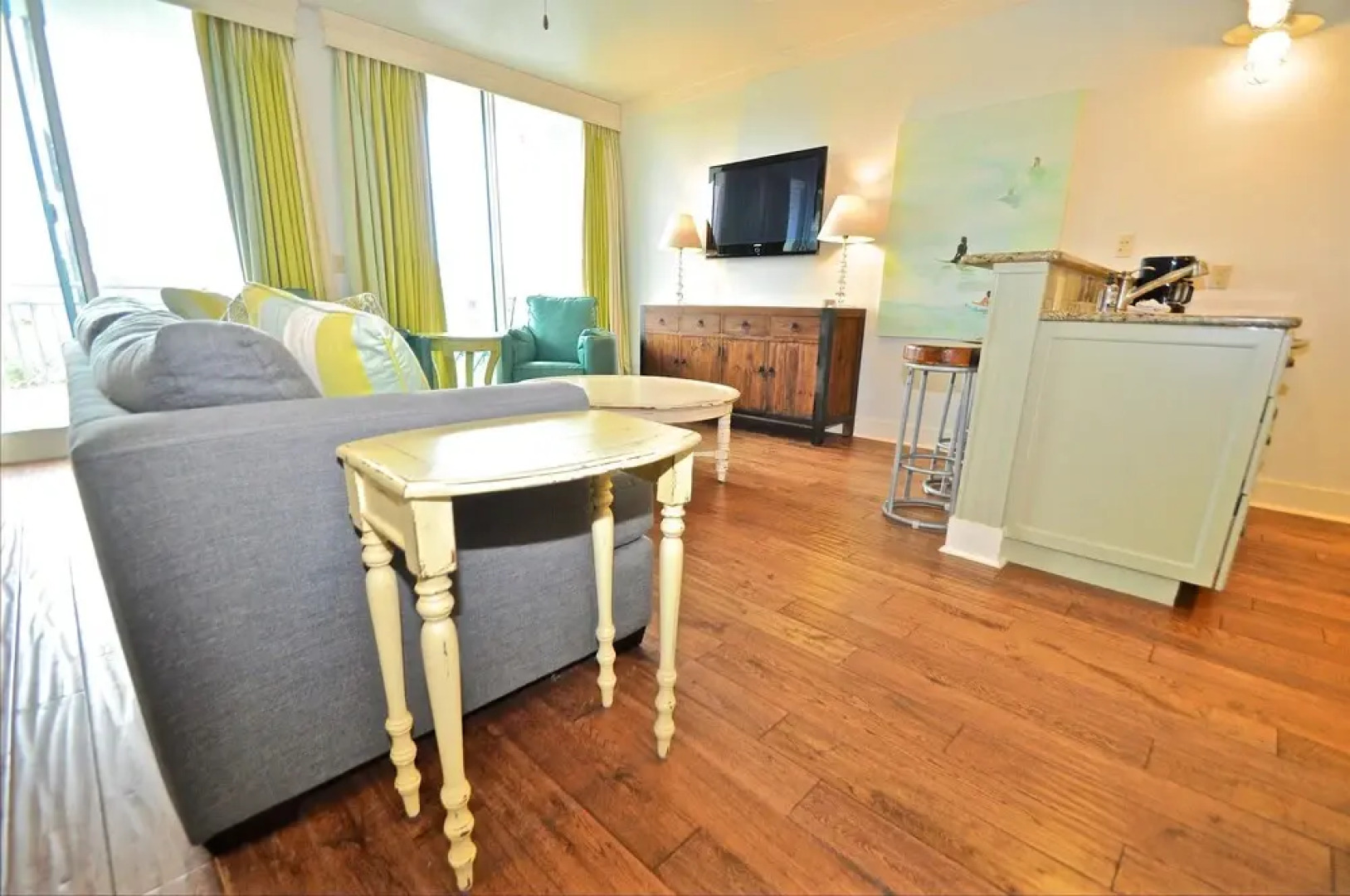 Six Palms Dreamin 2 Bedroom Condo By Coastal Dreamin