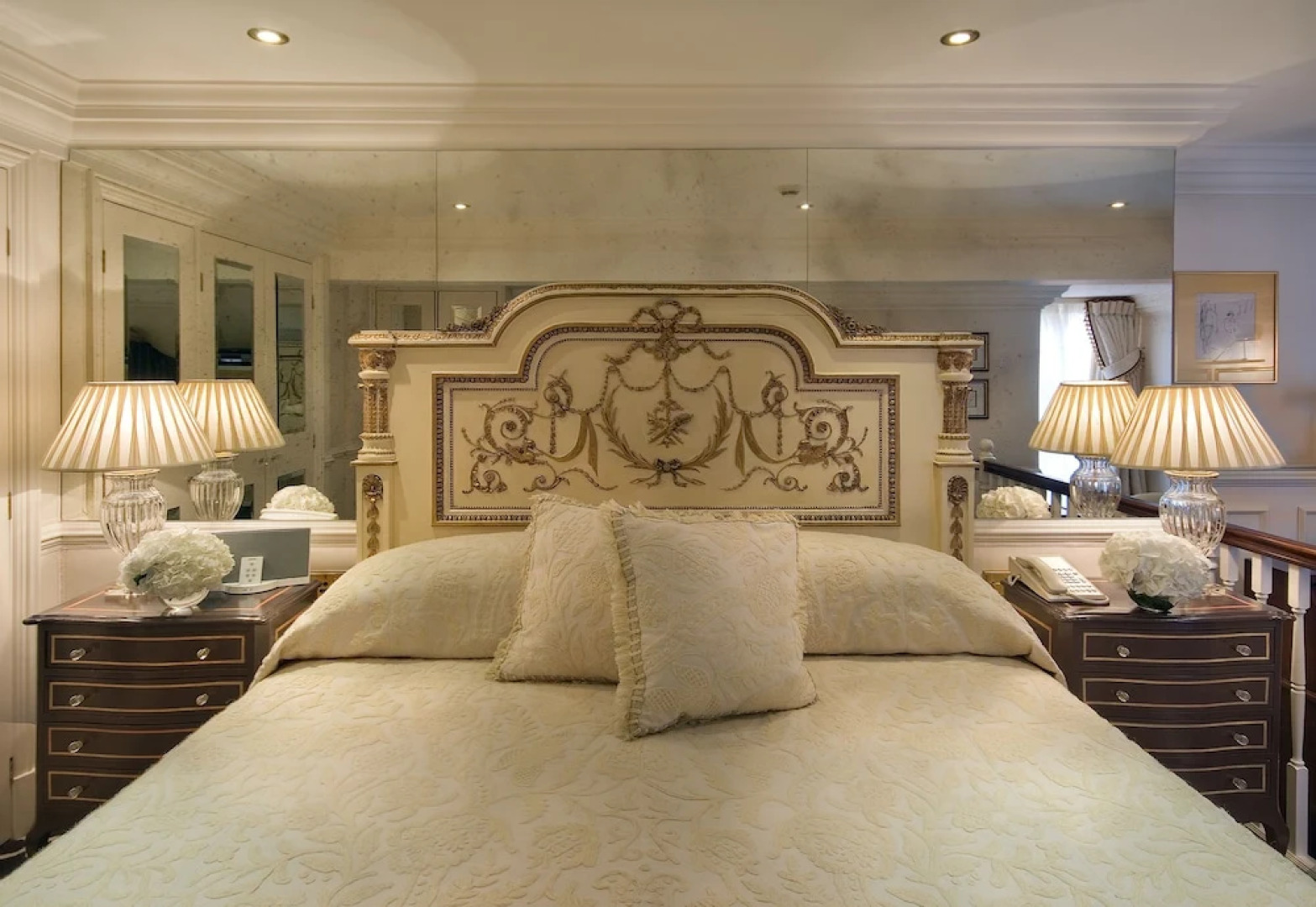 The Milestone Hotel  Apartments