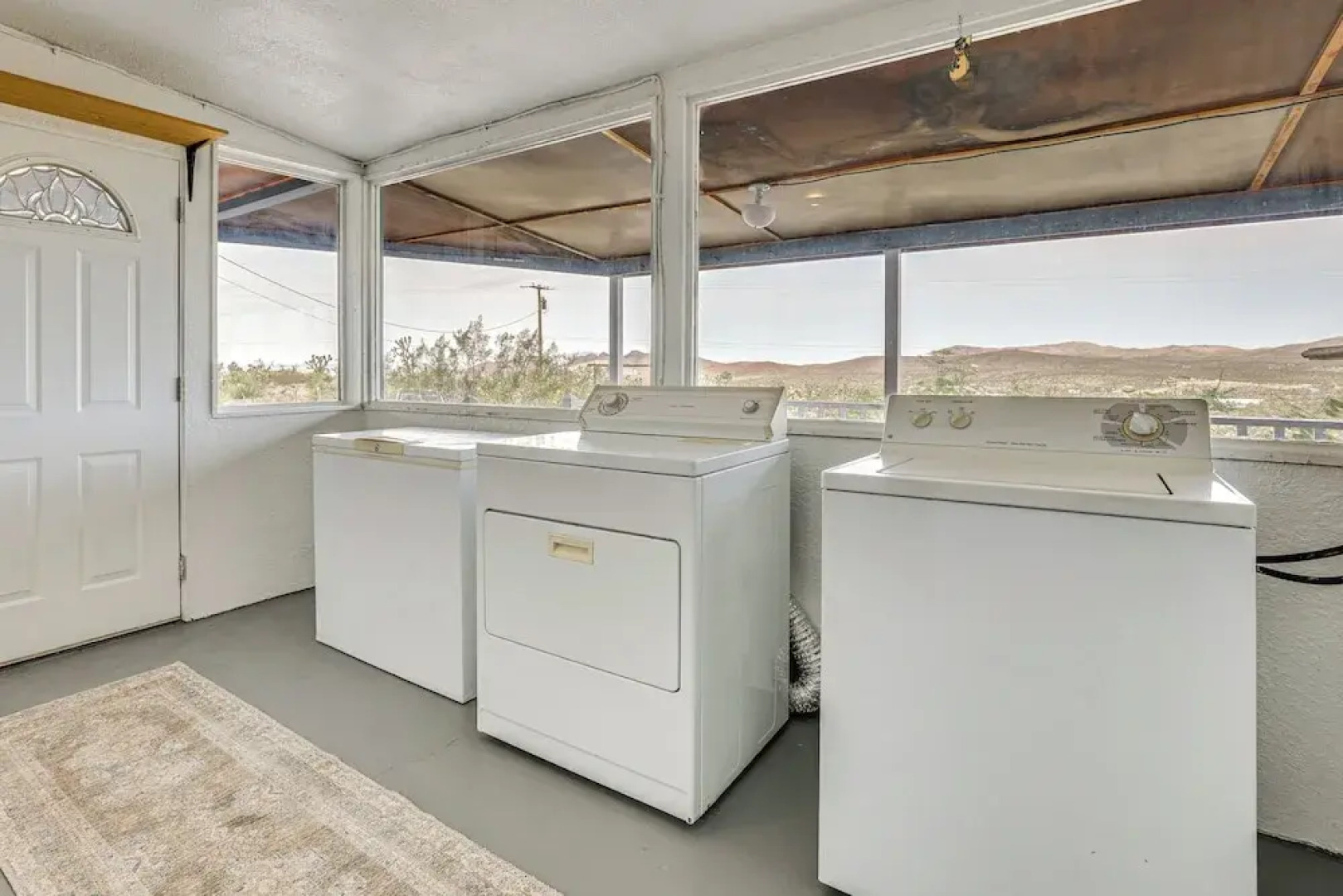 'gateway to the Grand Canyon' - Dolan Springs Gem!