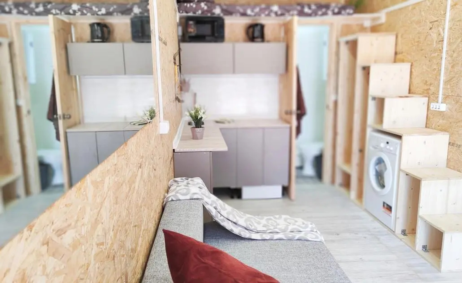 Domove (Домов) на улице Адмирала Крюйса