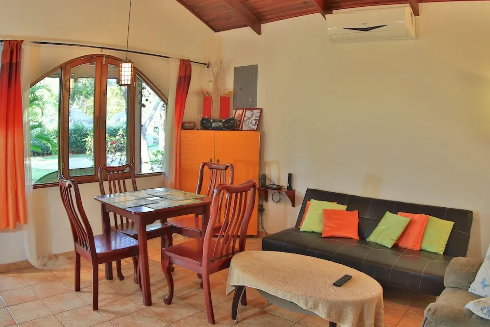 Charming 2 Bdrm Tuscany-style Villa