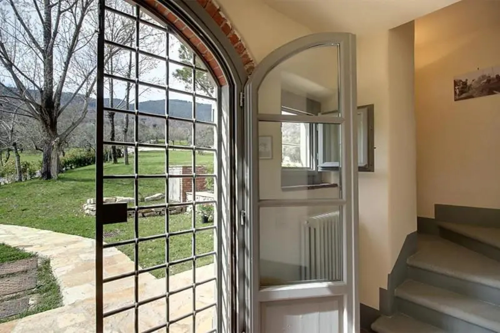 Casaglia 2 · Apartment With Shared Pool