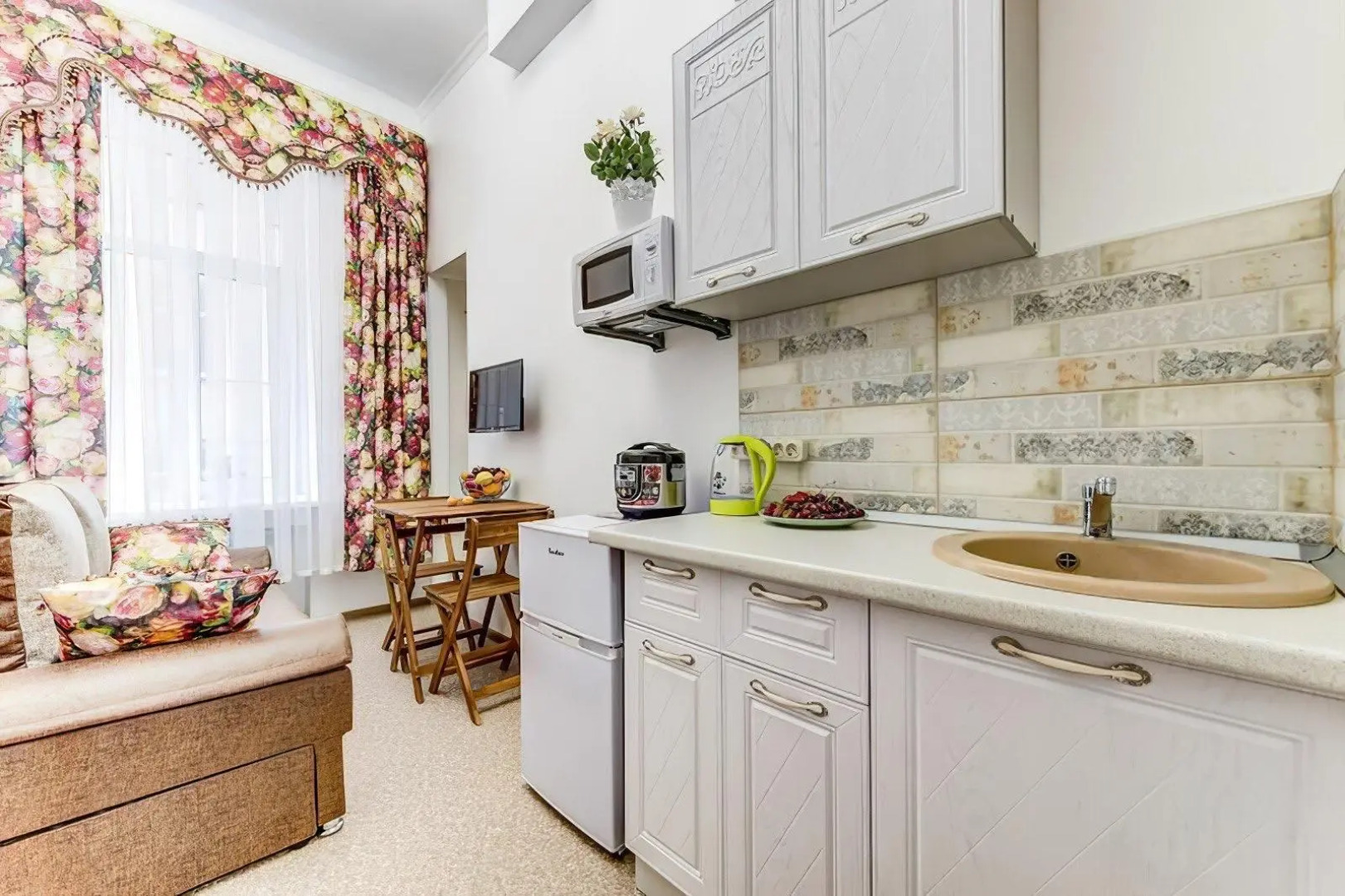 Ape1sInn (Апельсин)