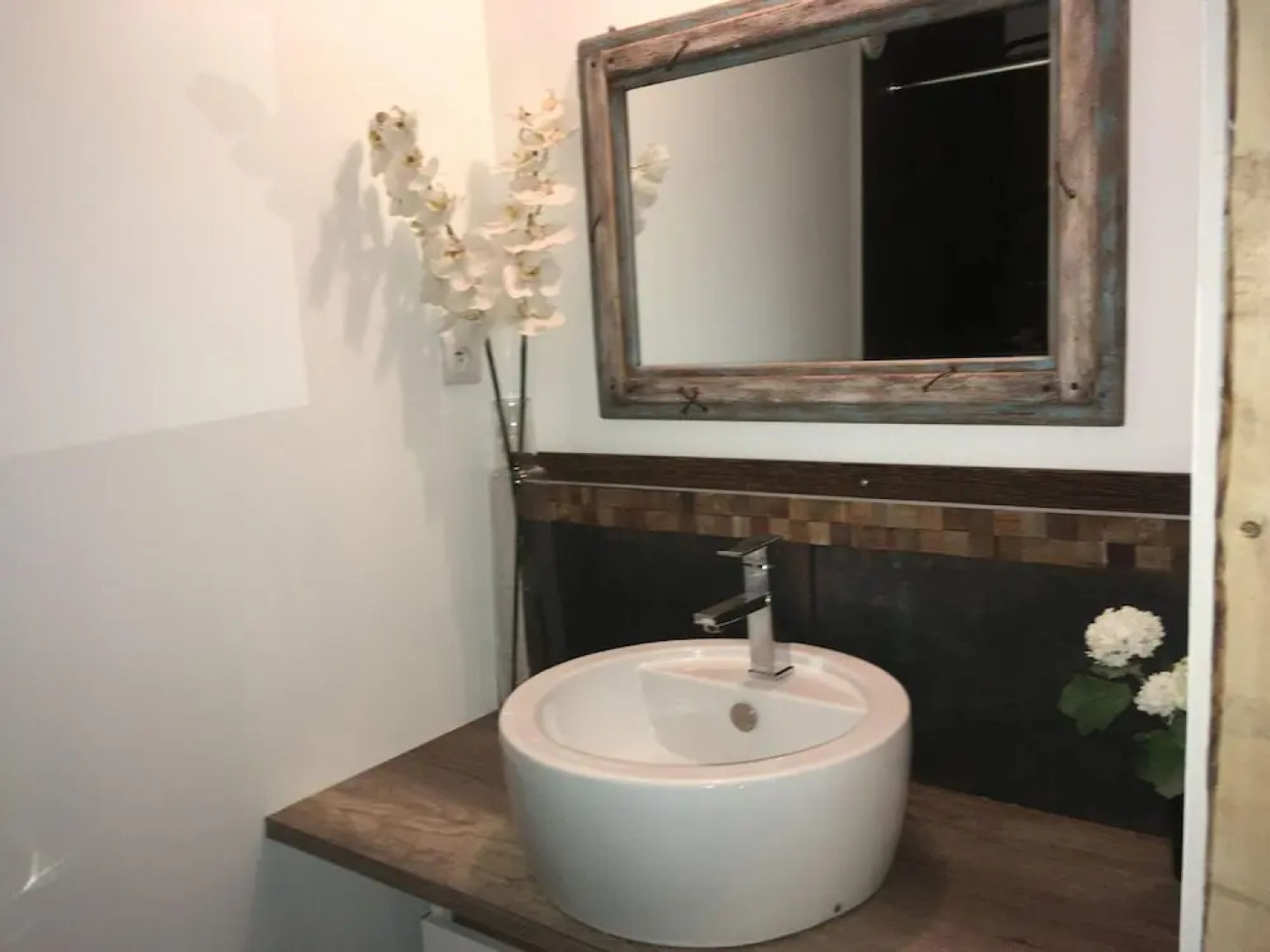 Majestic Villa in Nuaille-d'aunis With Sauna