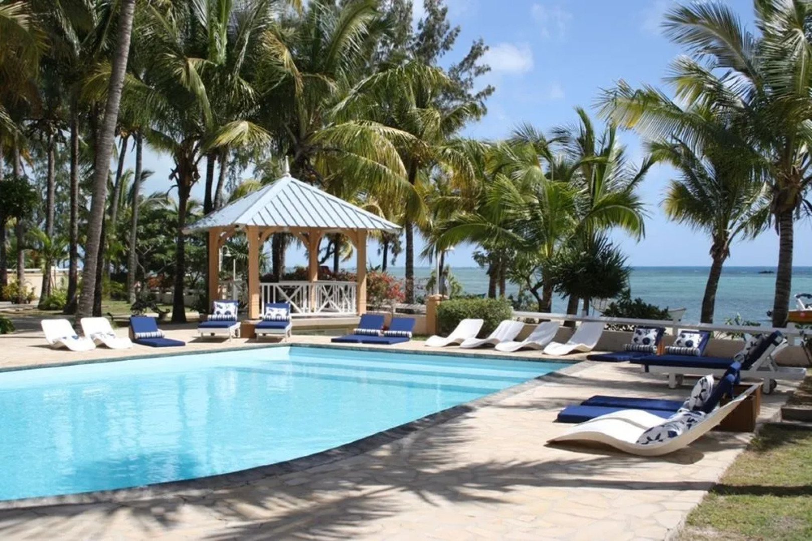 Les Cocotiers Beach Resort