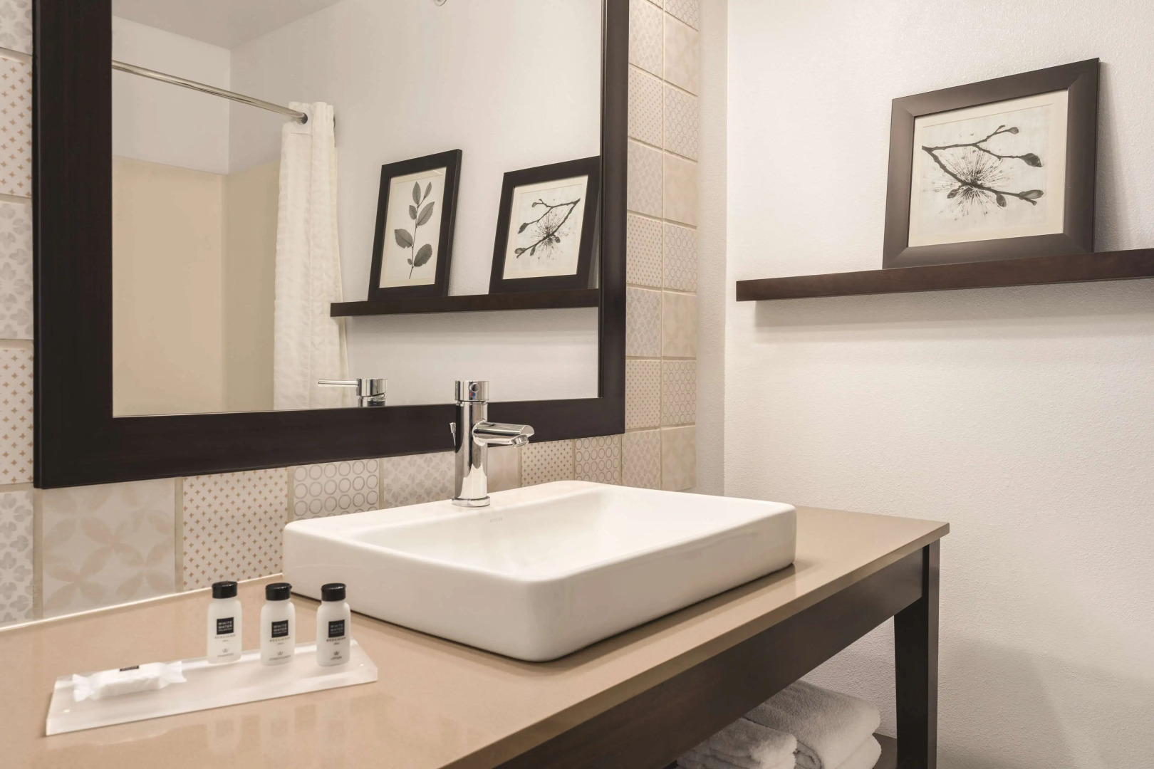 Country Inn & Suites by Radisson, Big Flats (Elmira), NY