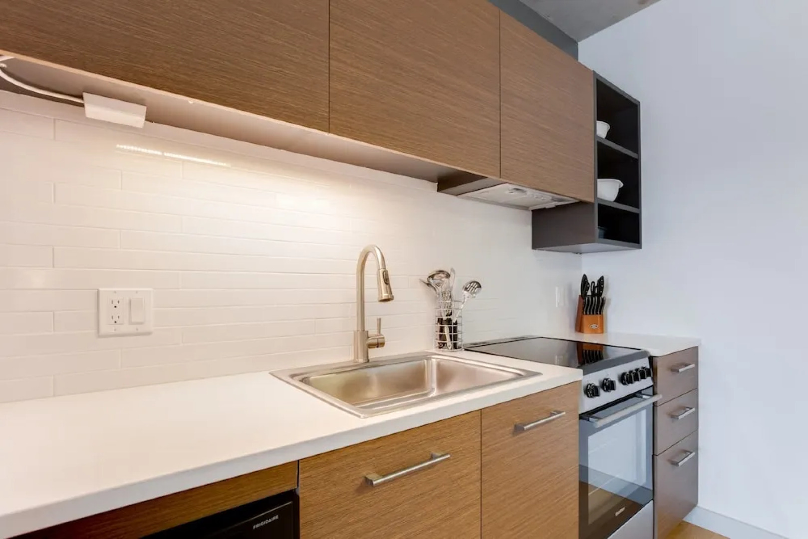 Global Luxury Suites at Seaport