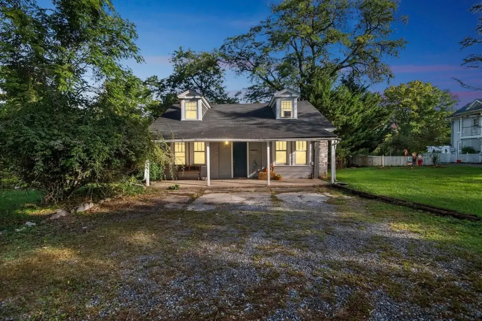 Cozy Home Best Location In Town On 7 Private Acres 2 Bedroom Cottage by Redawning