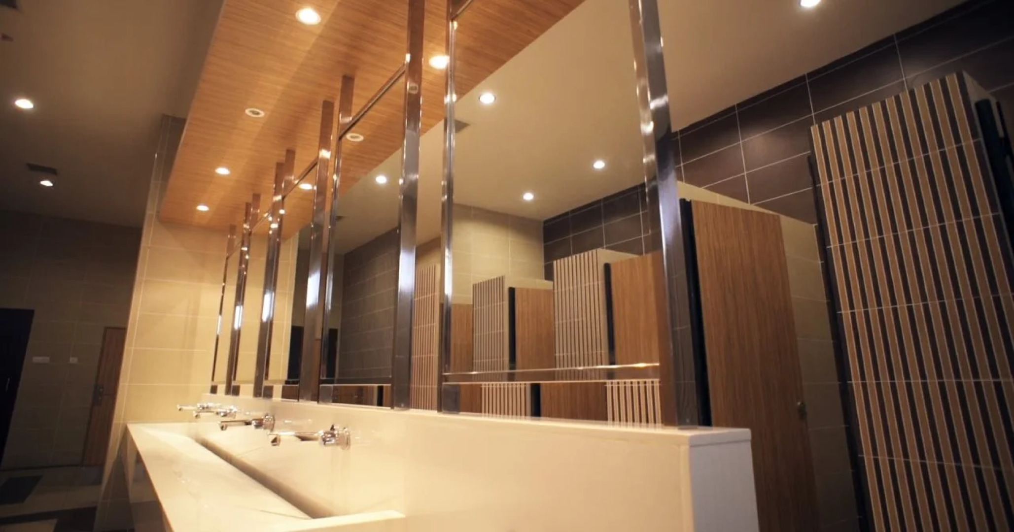 Paragon Serviced Suites @ Straits View