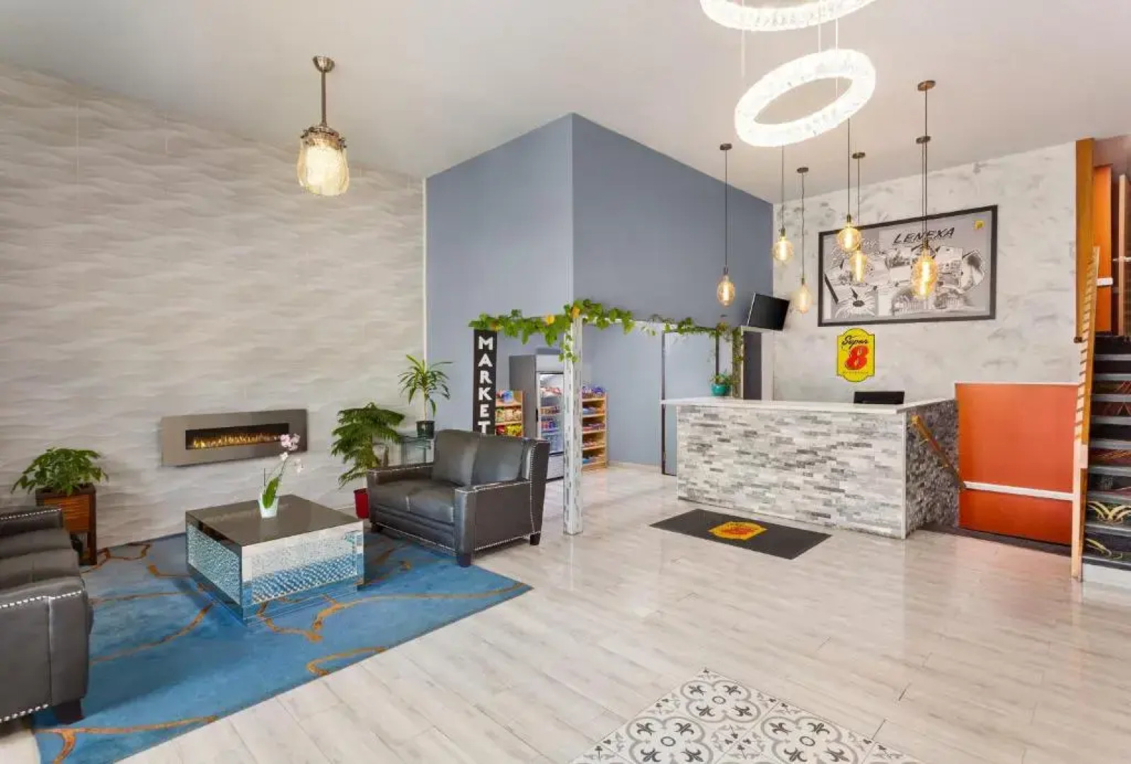 Super 8 by Wyndham Lenexa Overland Park/Mall Area