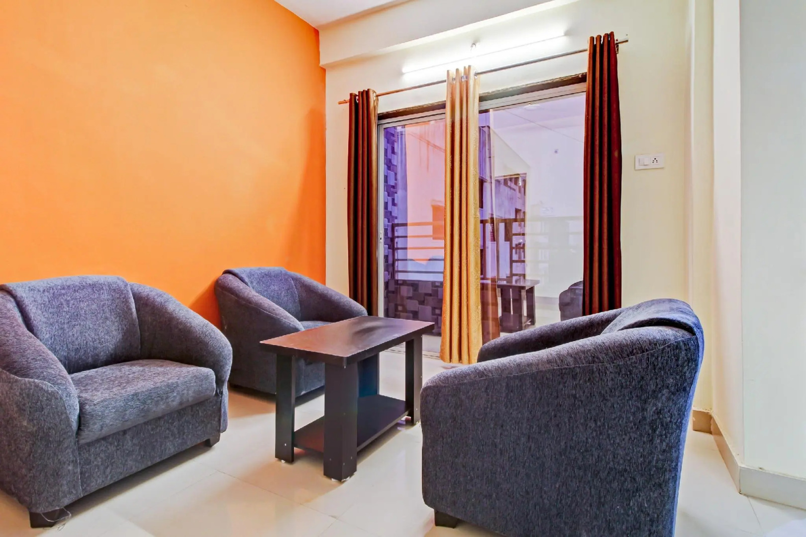 OYO Flagship 83546 Silver7 Homes