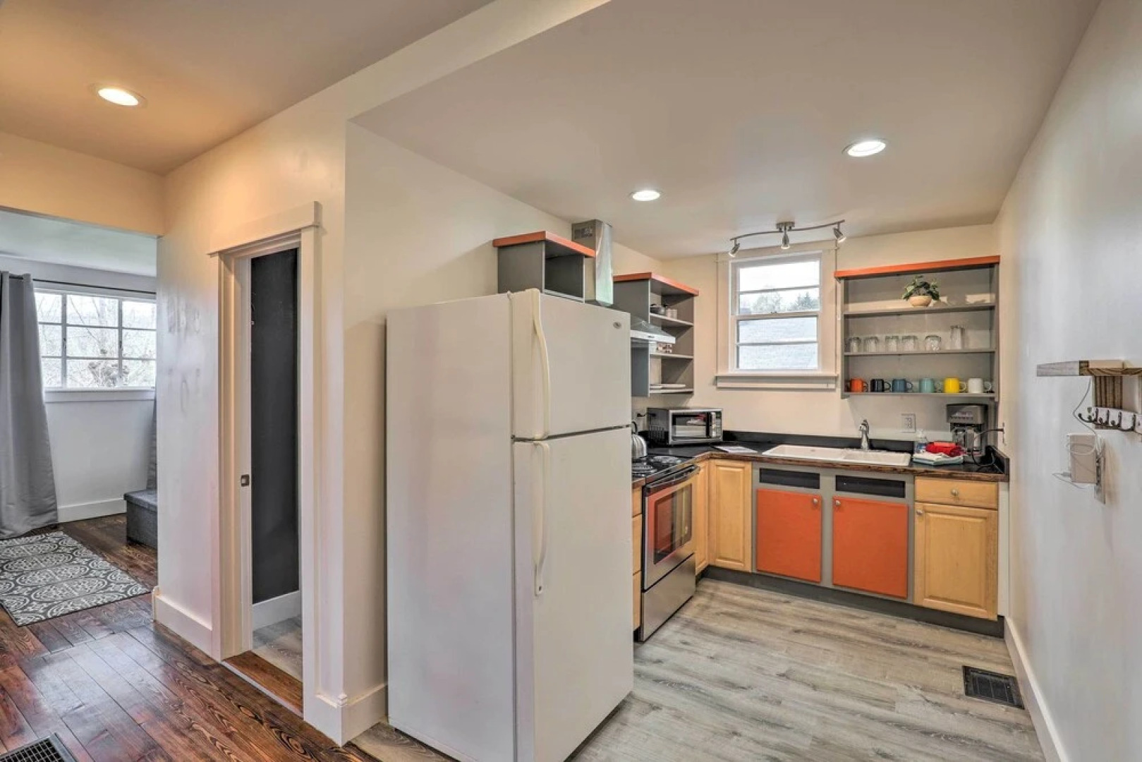 Weaverville Studio ~ 9 Mi to Dtwn Asheville!