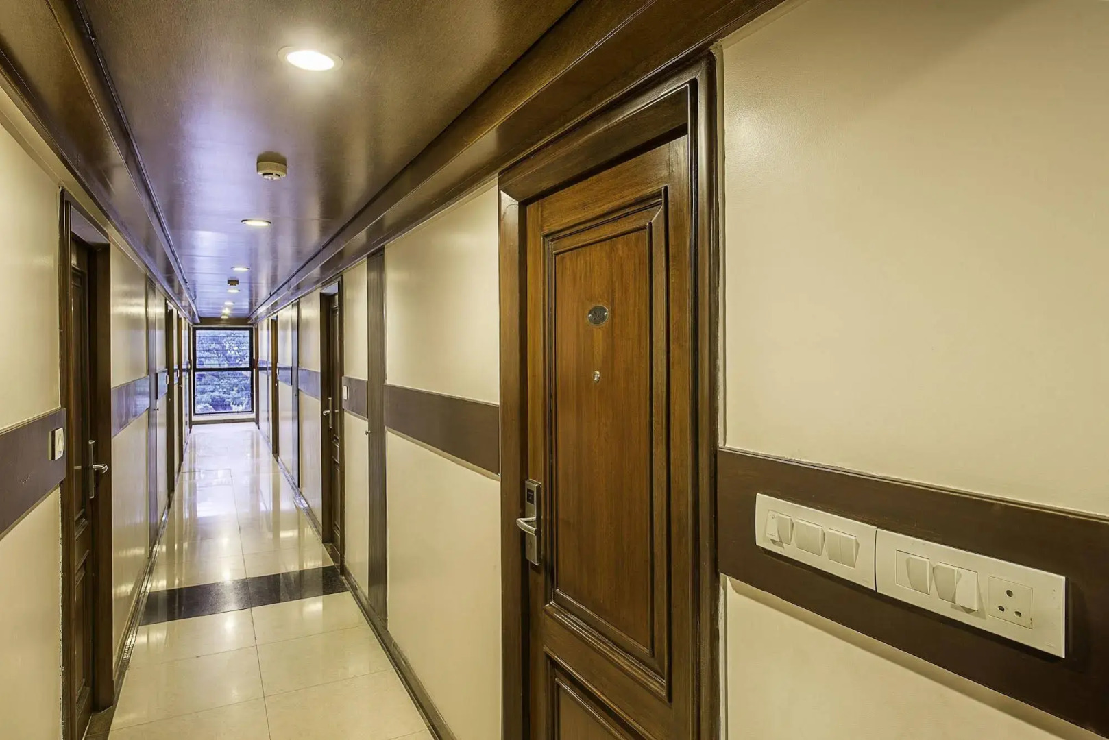 Treebo Cartier Biznotel