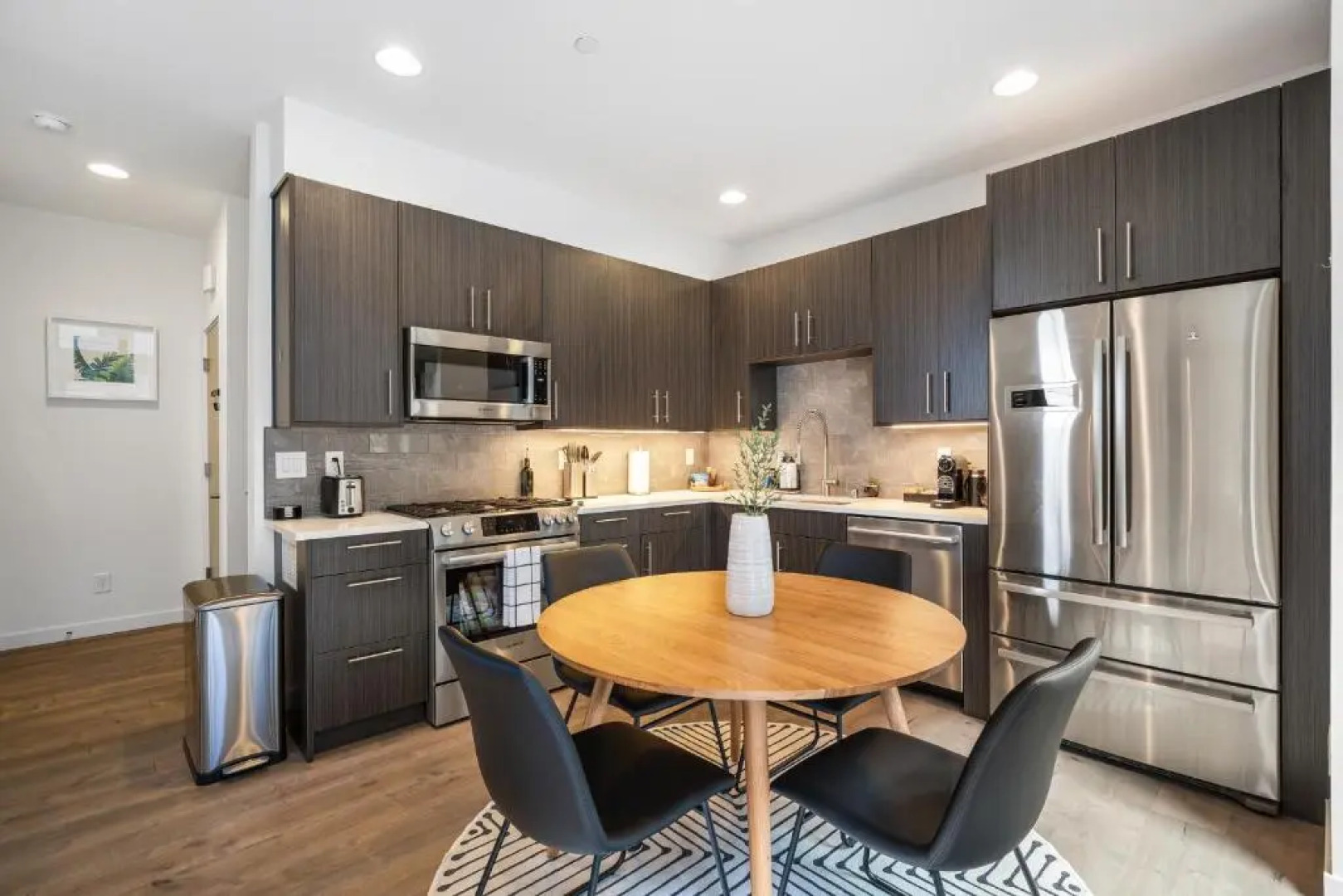 Alki Beach Escape Romantic Waterfront Getaway for 2