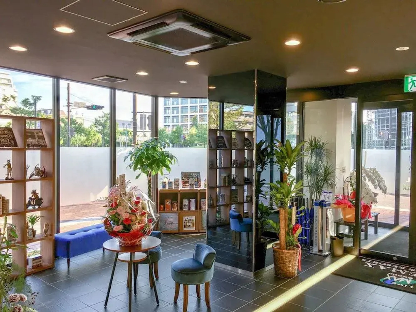 HOTEL LiVEMAX Mikawaanjo Ekimae