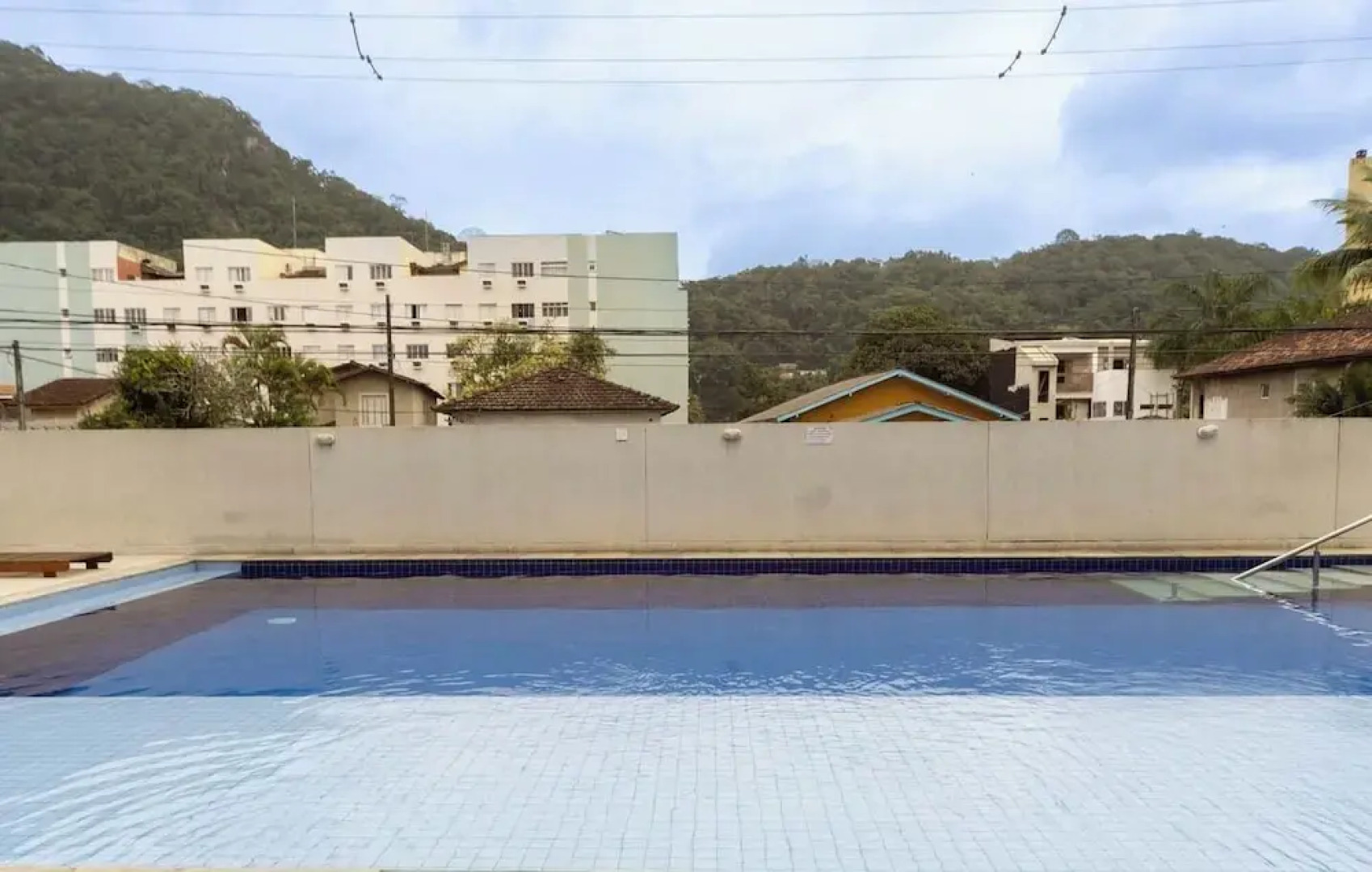 Apto c Piscina e Brinquedoteca a 400m da Praia