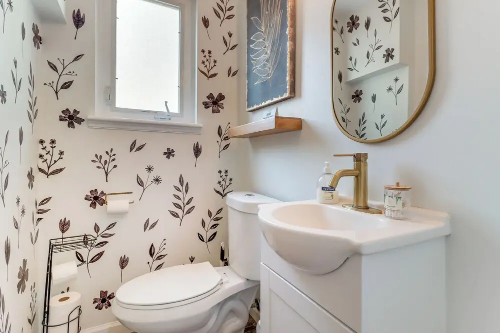 8 Mi to Henry Ford Museum: Westland Family Home