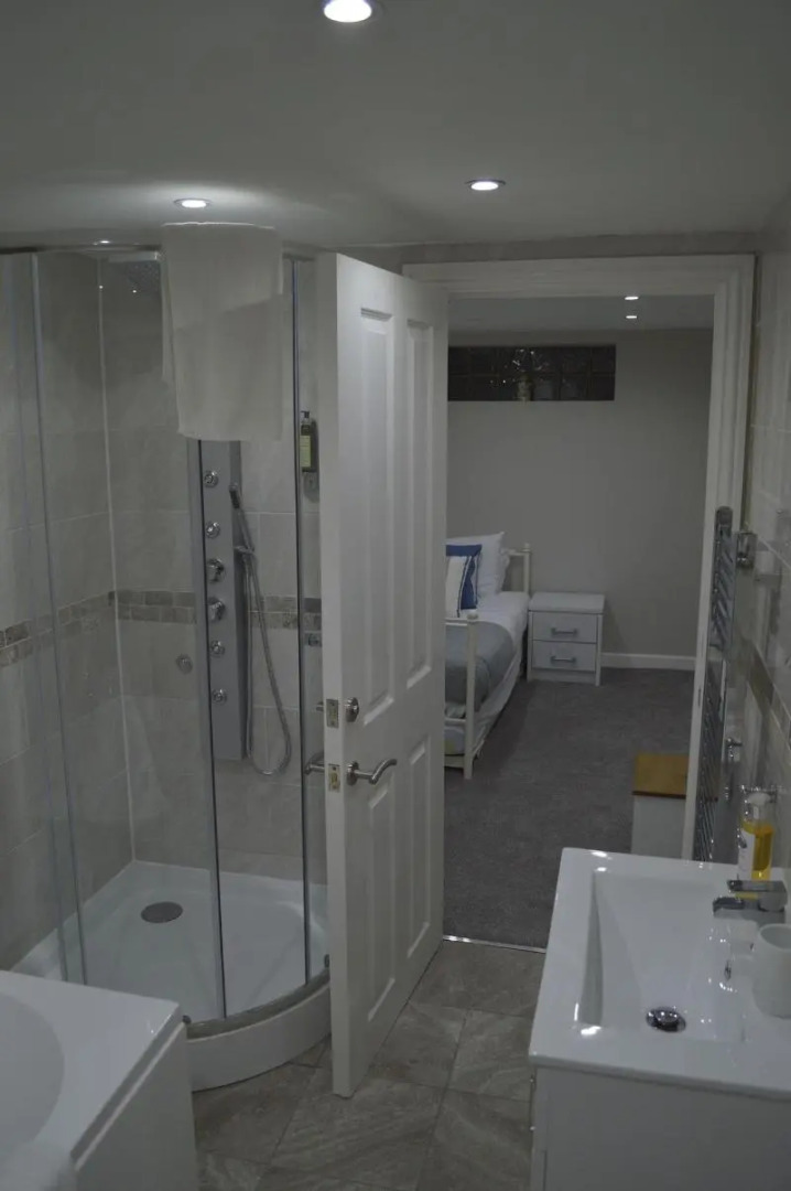 Watersedge Guest House