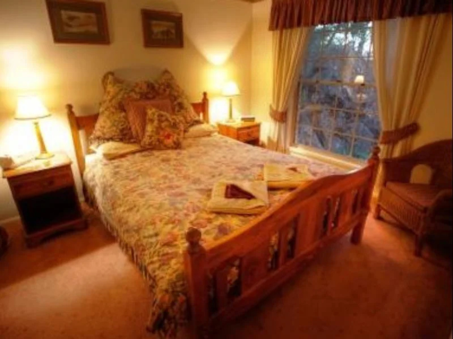 Honeysuckle Cottages Stanthorpe