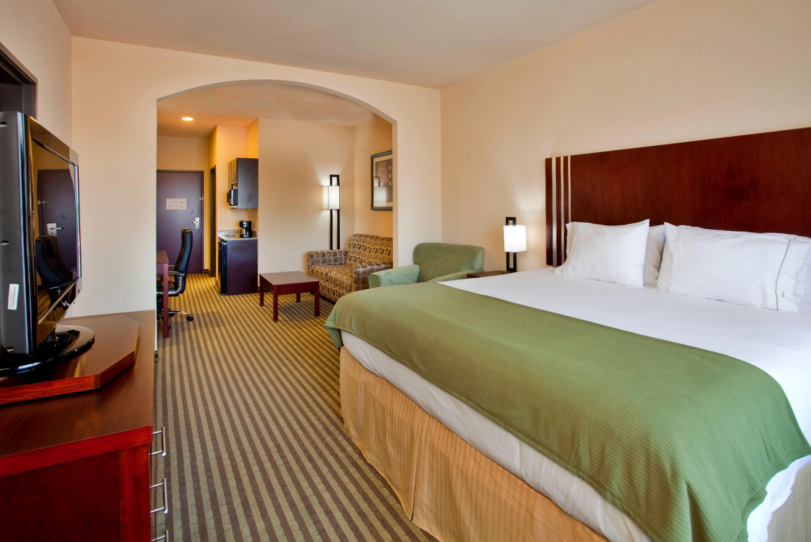 Holiday Inn Express & Suites Guthrie North Edmond by IHG