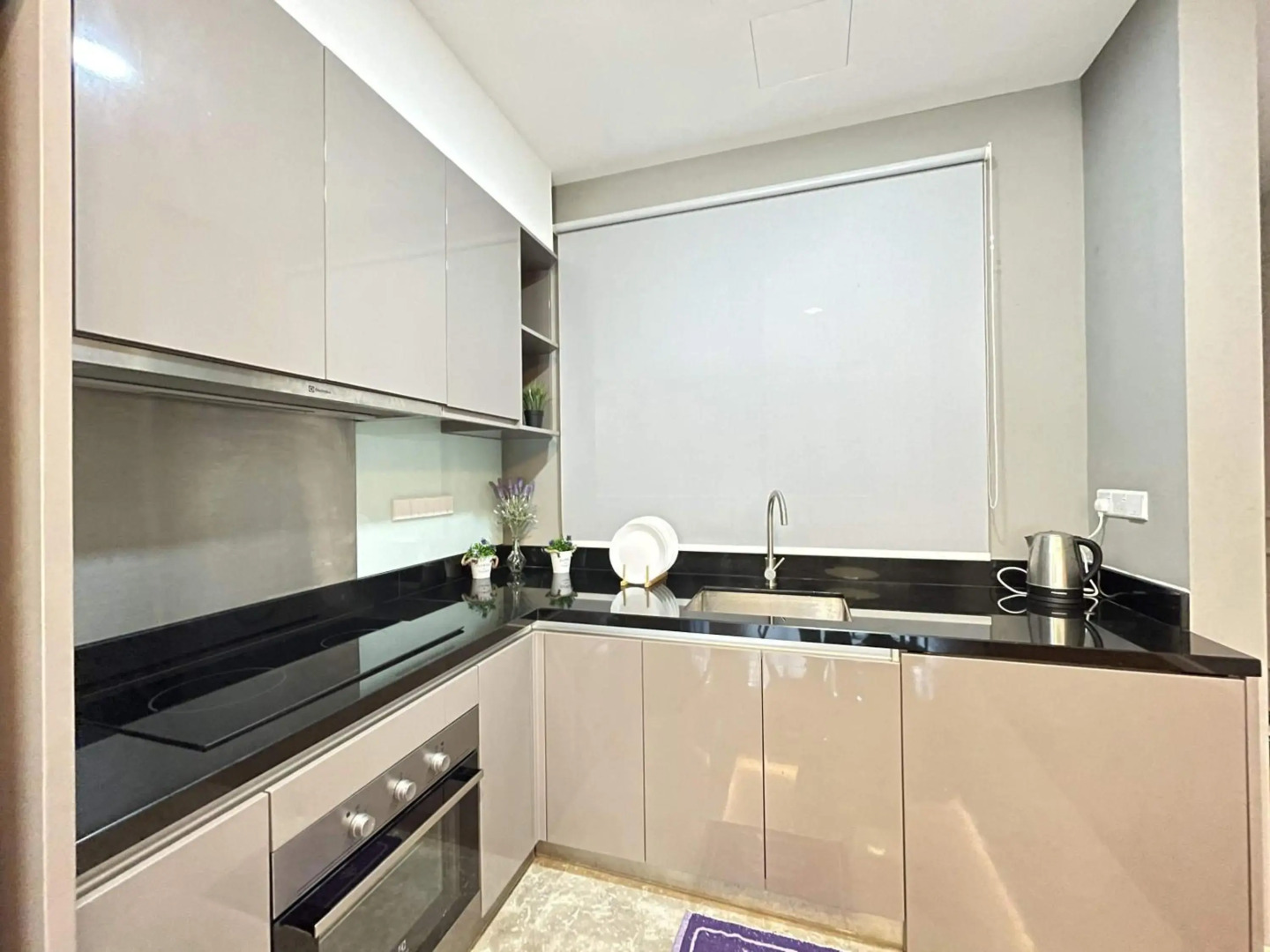 Charming & Cozy Premier Suites @ Vista Residence