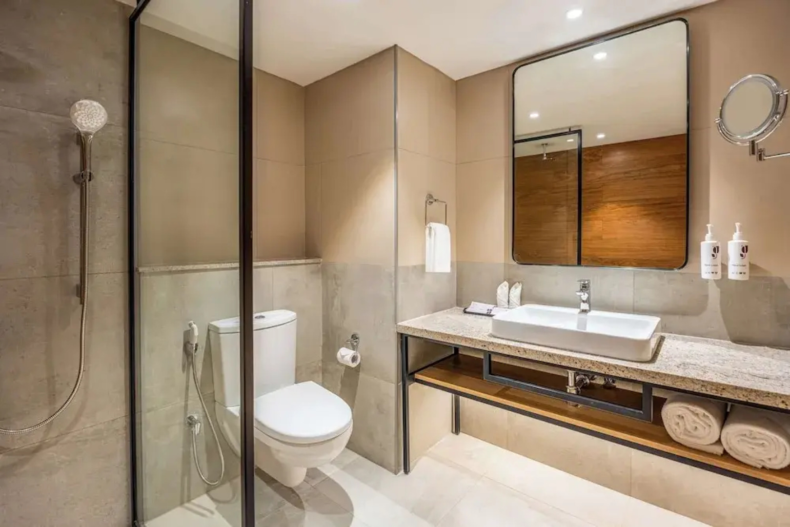 Park Inn & Suites By Radisson Thrissur East Fort