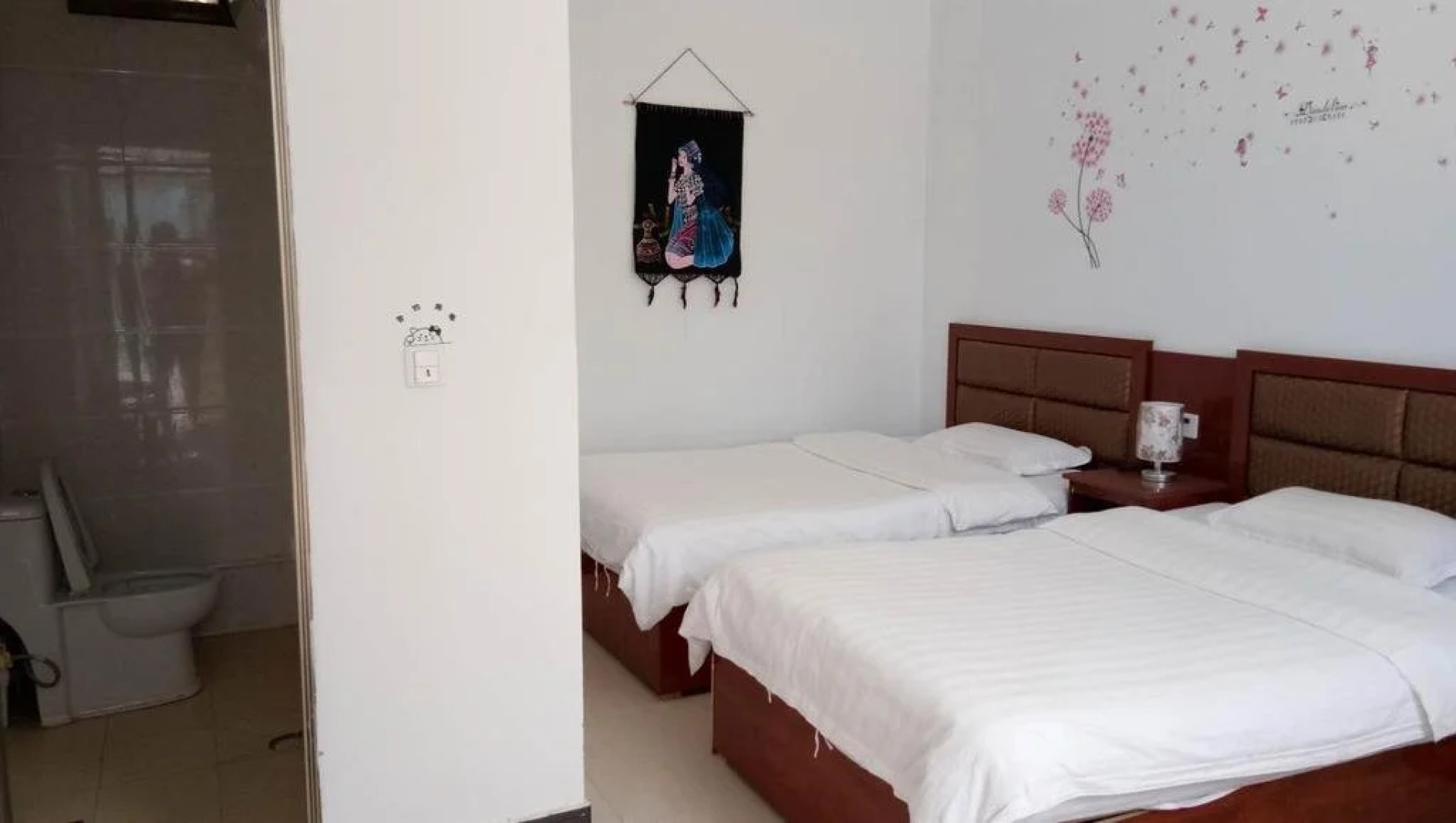 Dunhuang Hu Yang Inn