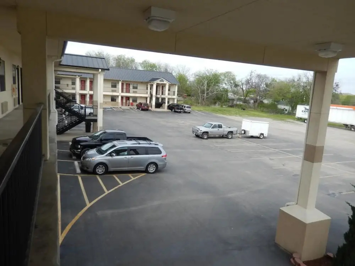 Hiway Inn Express of Atoka