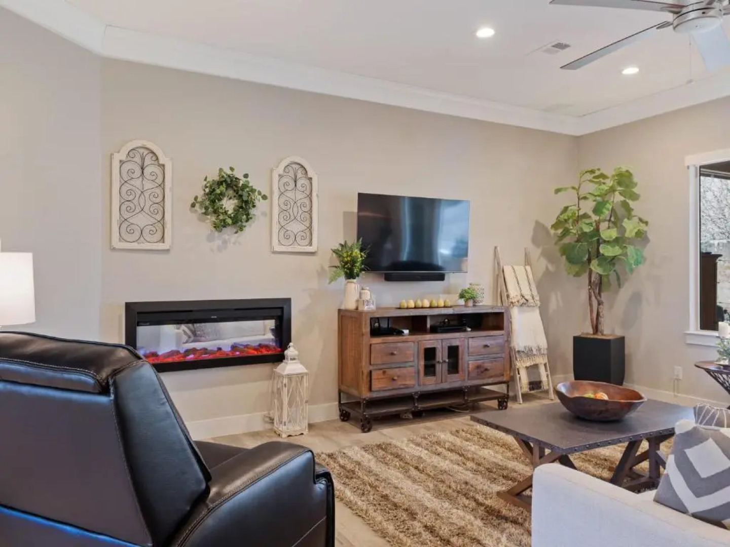 Hill Country Home with Covered Outdoor Patio and Fenced Yard