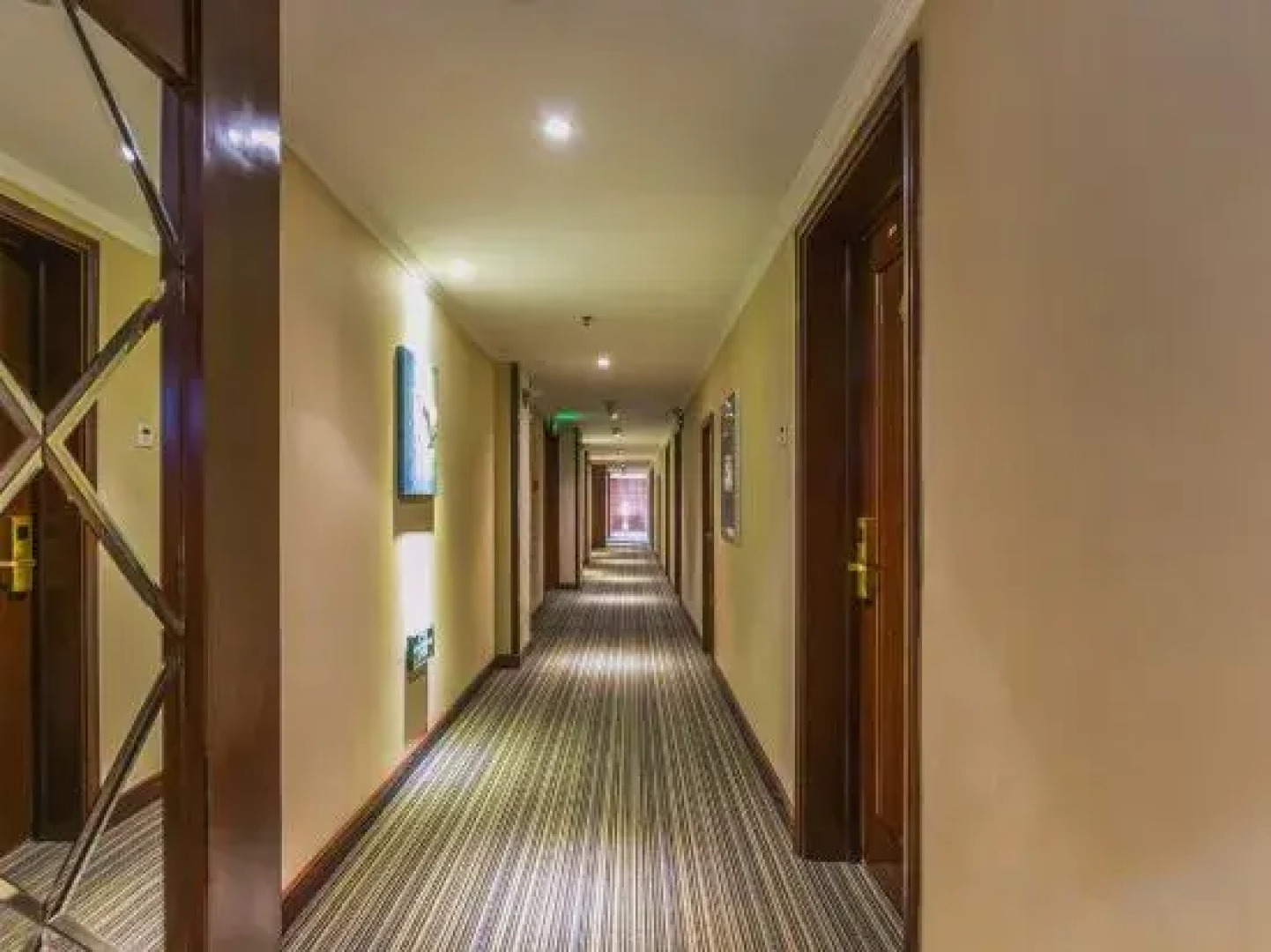 Grand-view International Hotel