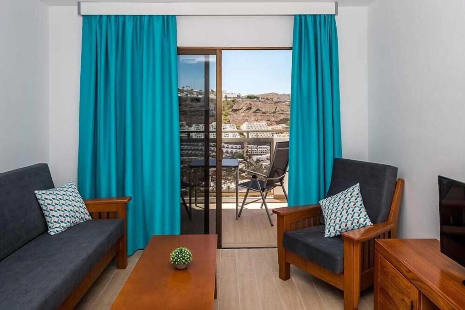 Apartamentos Montesol