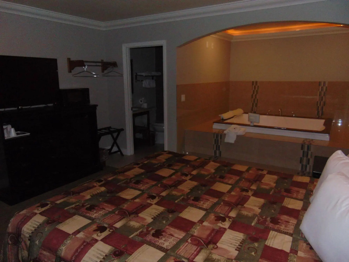 West Coast Inn - Near Gem Theatre