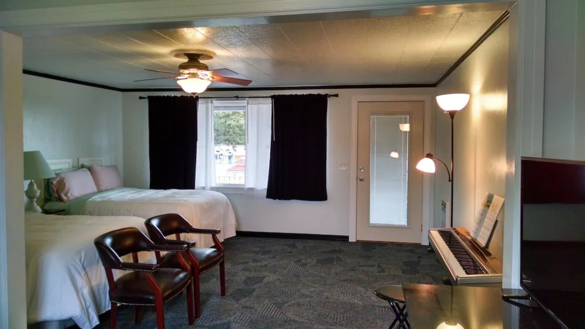 Murray Inn and Art Gallery