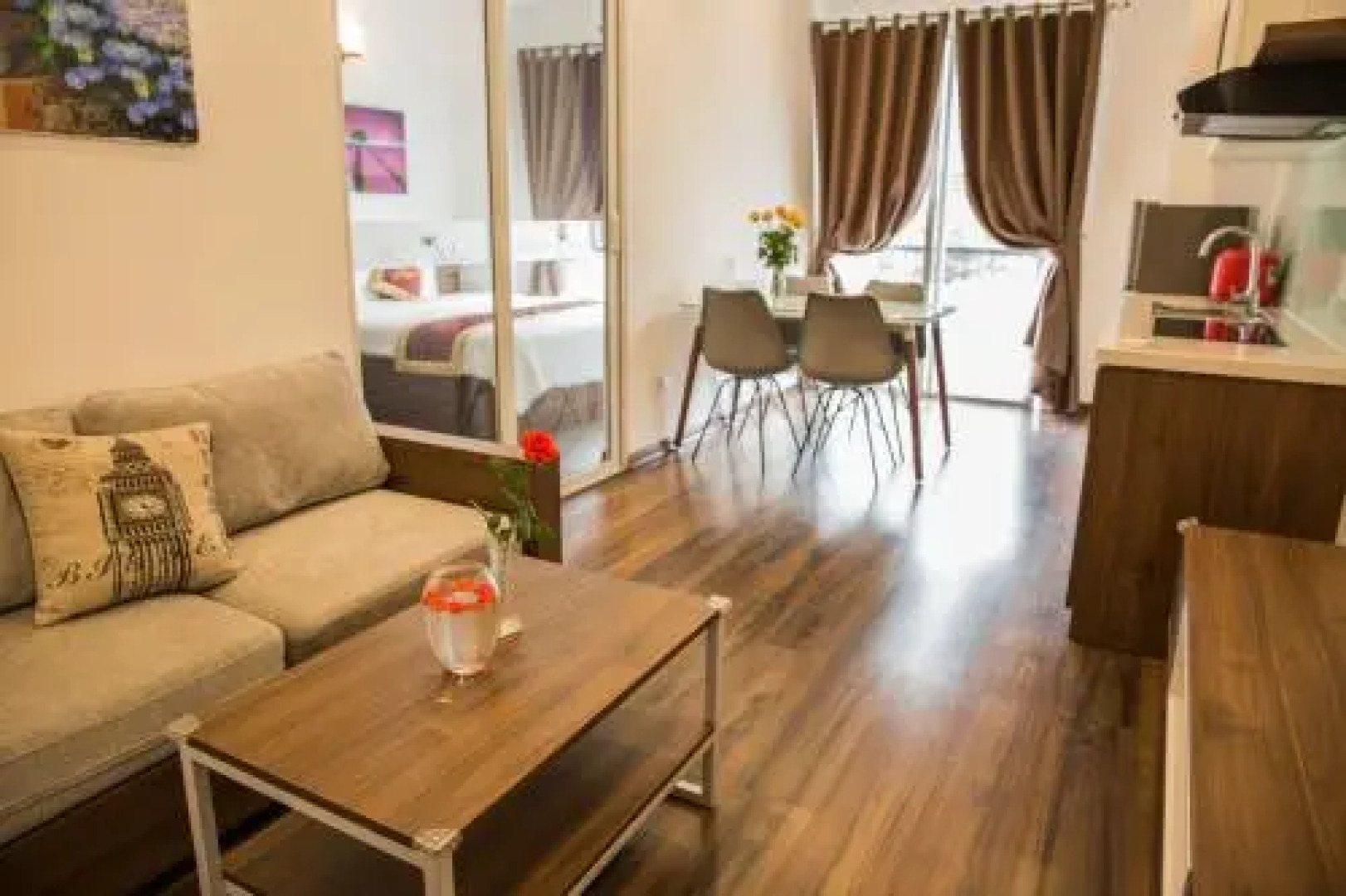 Rosa Villa Hotel & Apartment