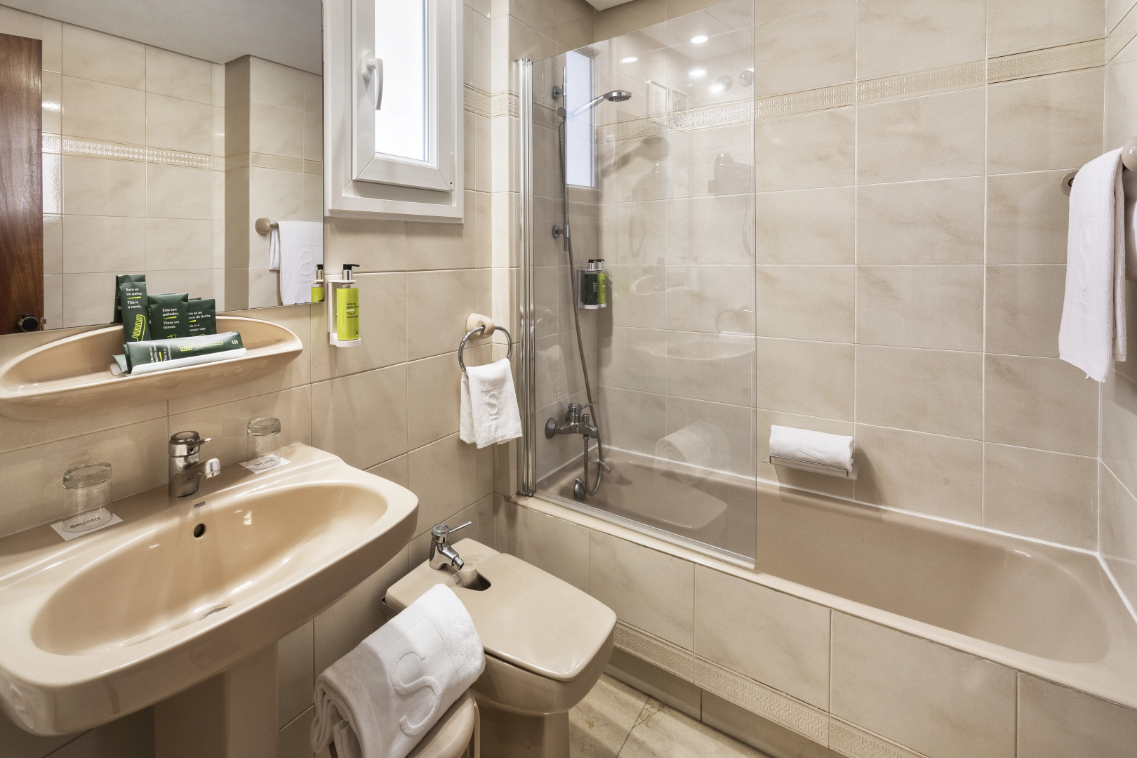 Apartamentos Sercotel Togumar