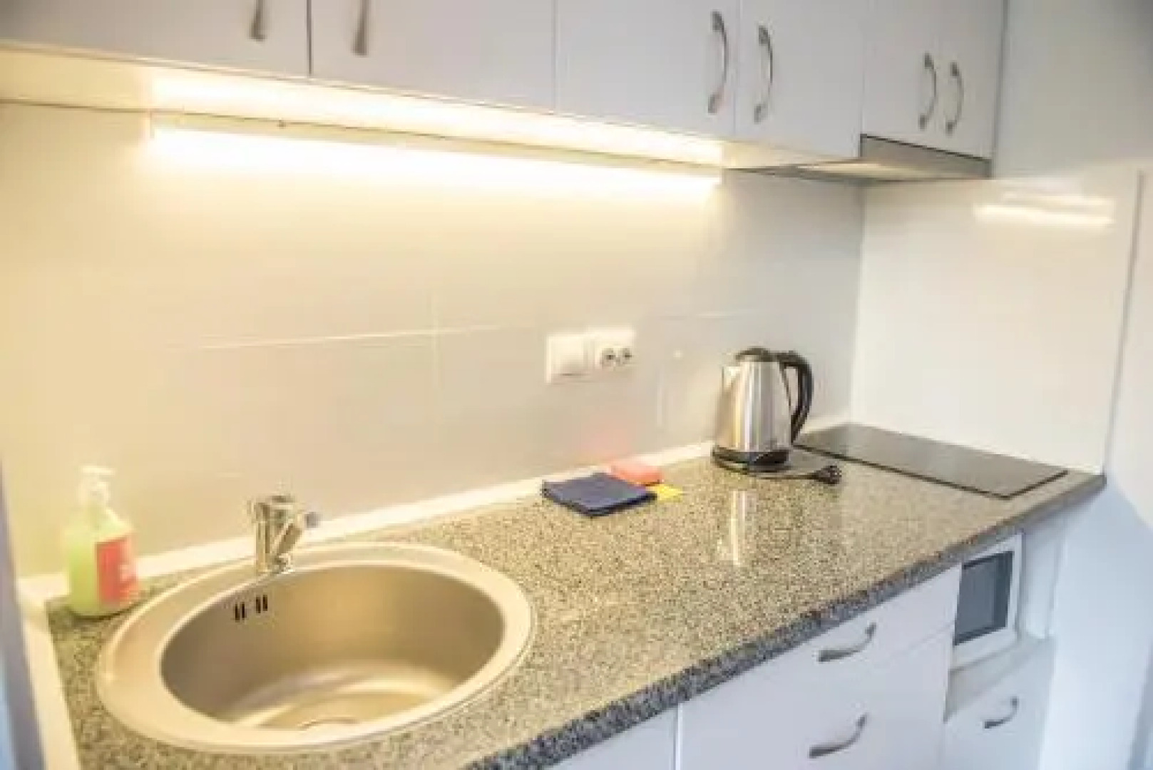 Apartment on Zodchih st.