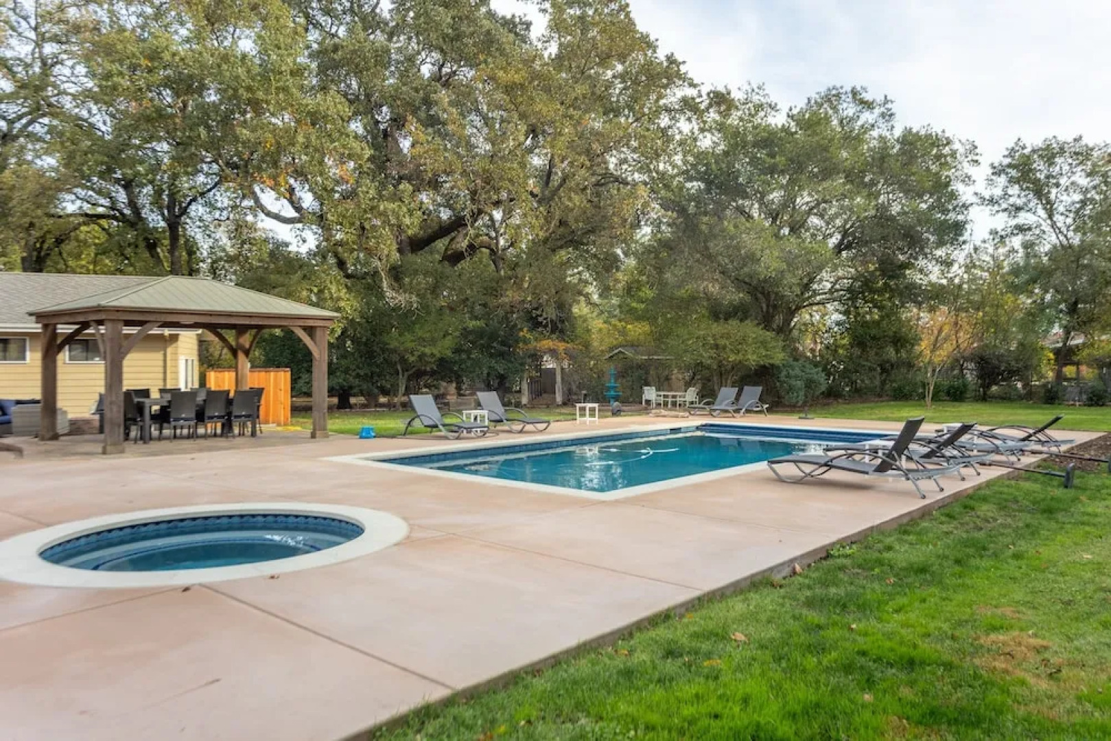 Wildflower by Avantstay Gorgeous Wine Country Home w/ Pool, Bocce Ball Court & Huge Yard!