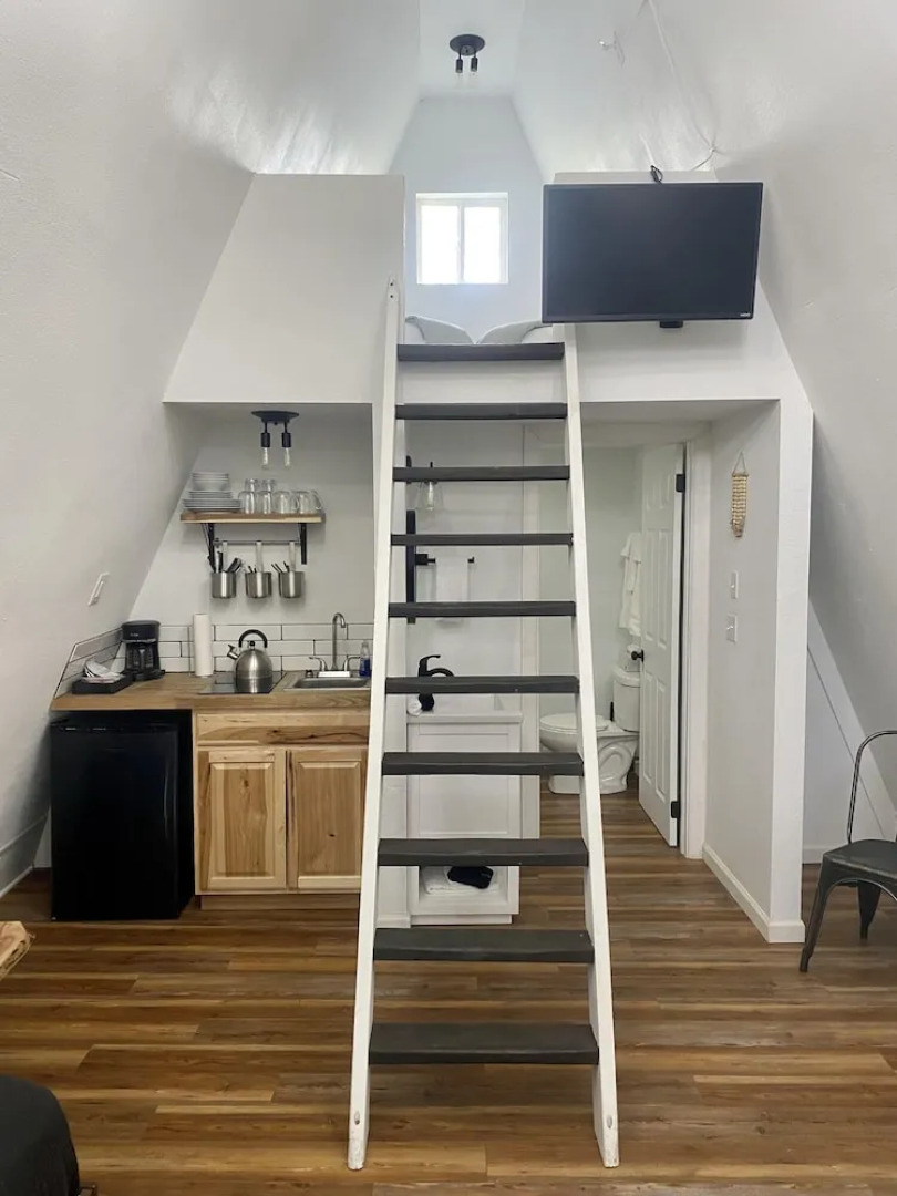 Trailhead Cabins & Lodging