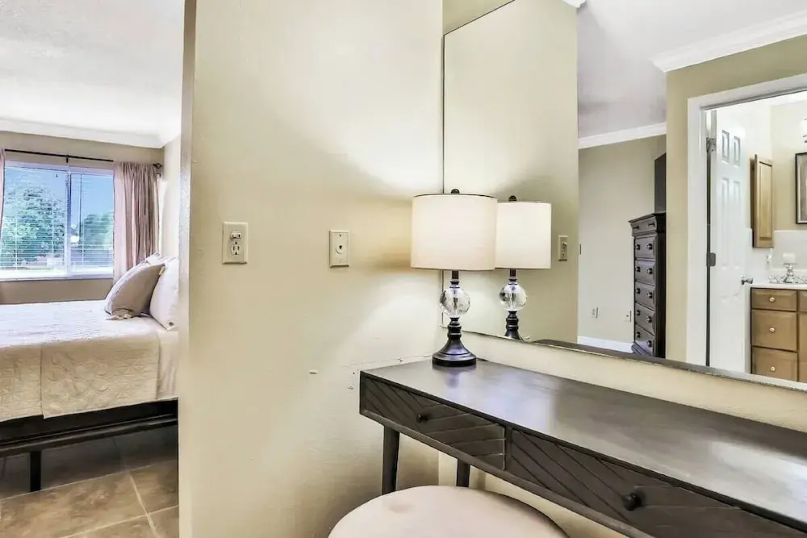 Renovated 3BR Dog Friendly Pond View W/D