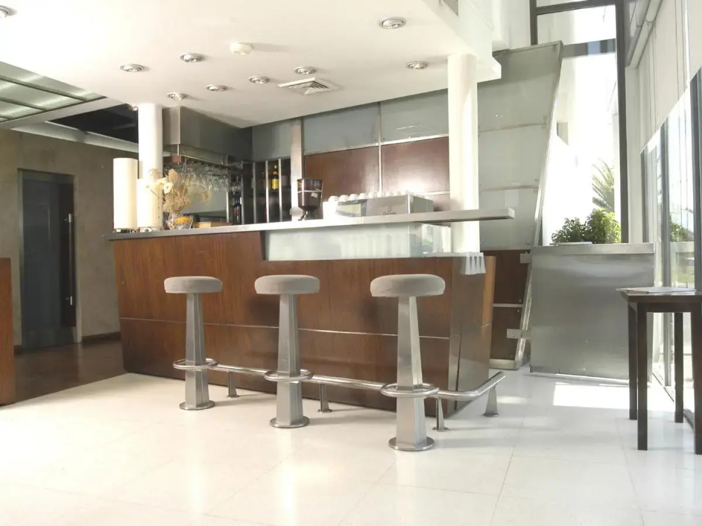 Camberland Resort And Suites Pilar