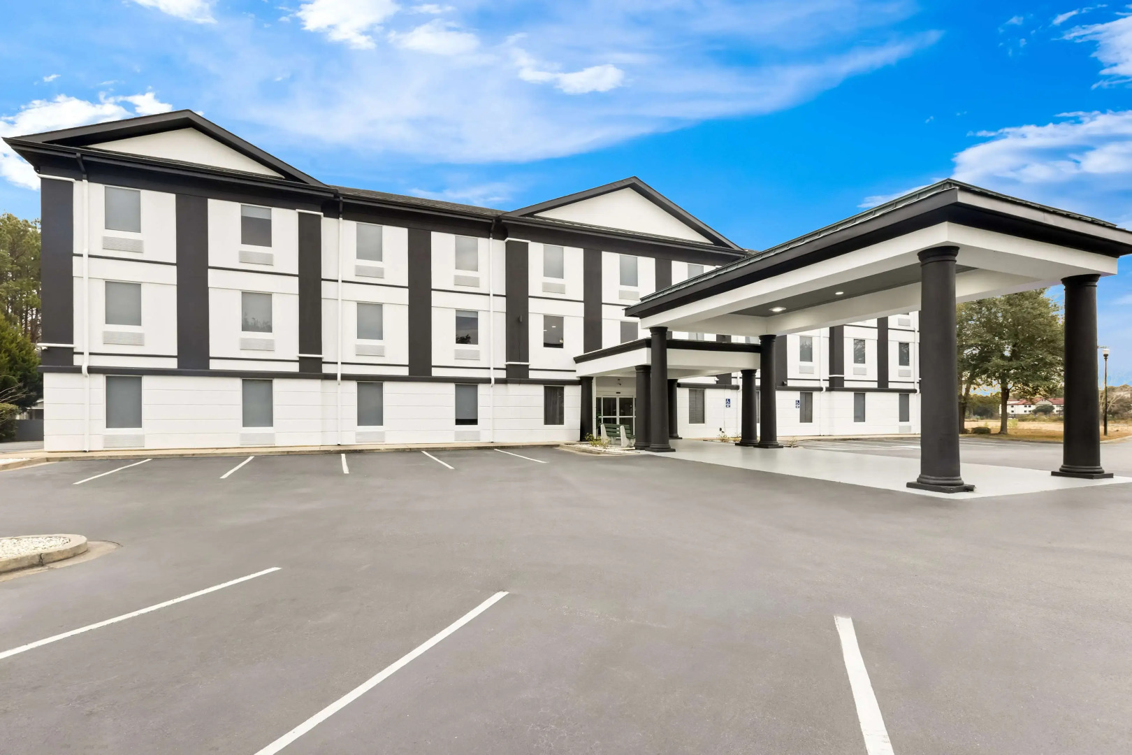 Sonesta Essential Savannah