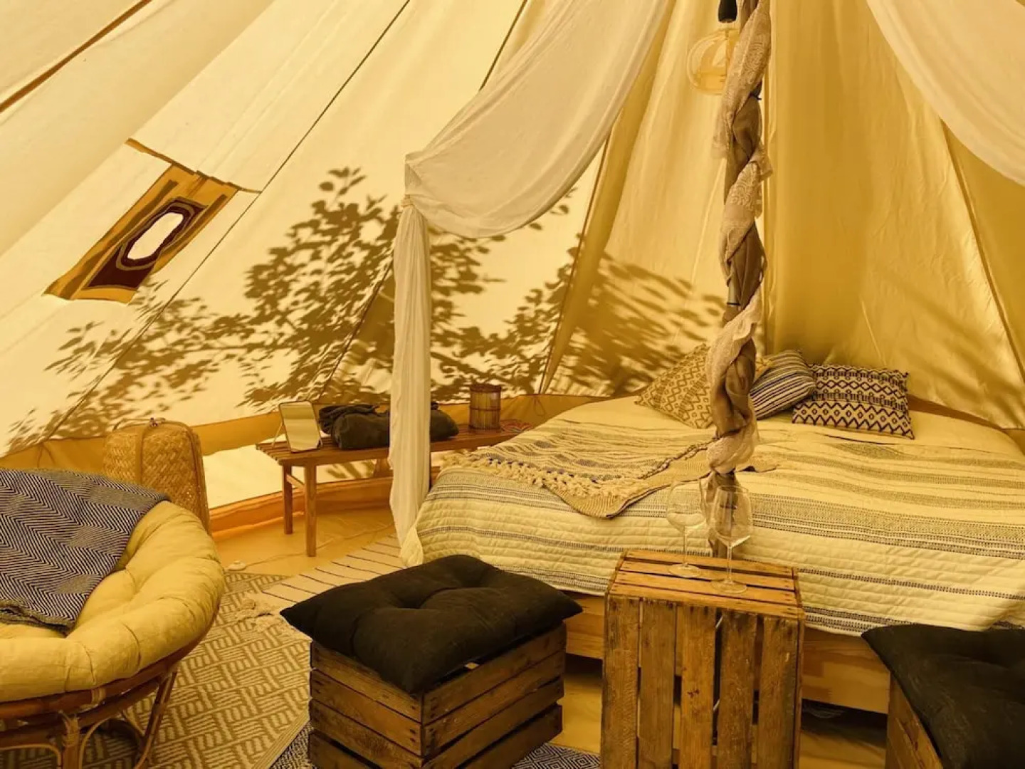 B&B Glamping Tent Sleeps 2 - Sauna, Spa, Wifi