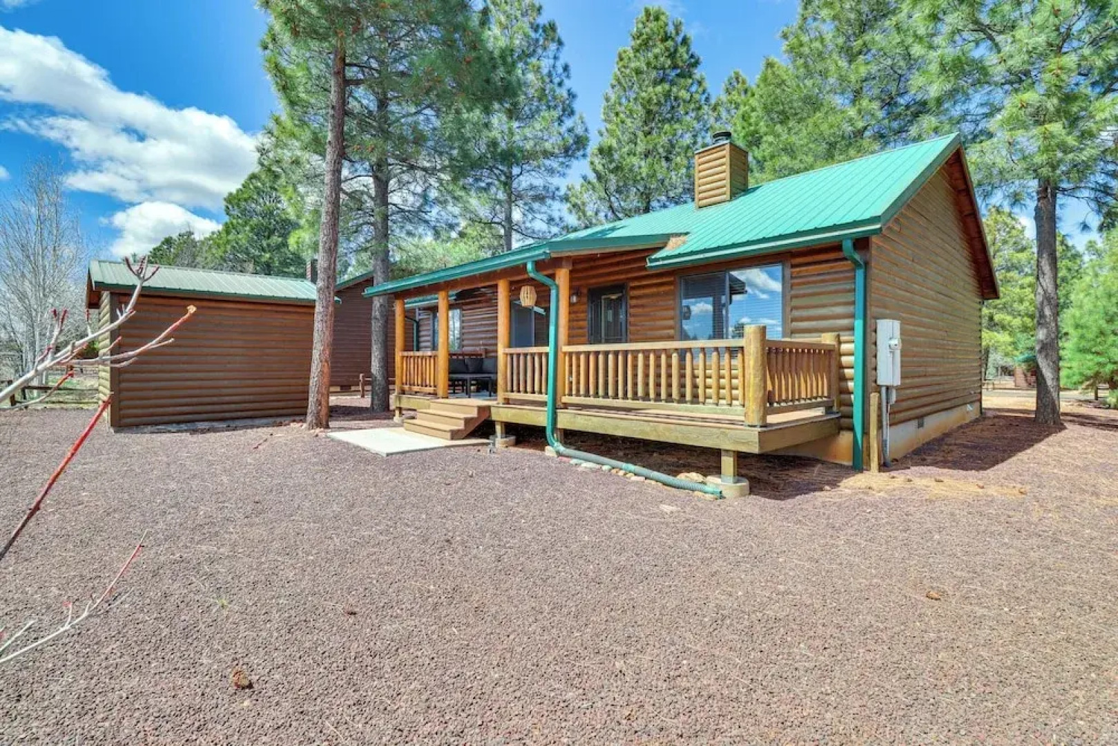 Near Lakes & Trails: Pet-friendly Cabin in Arizona