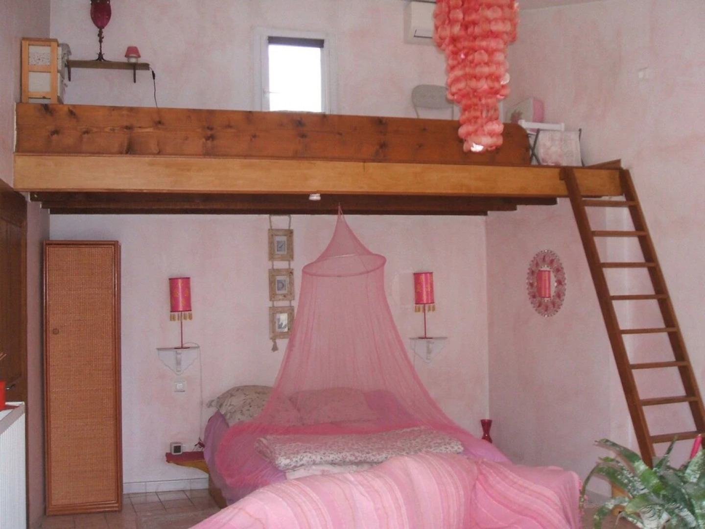 Stunning home in Chateaurenard w/ Outdoor swimming pool, WiFi and Outdoor swimming pool