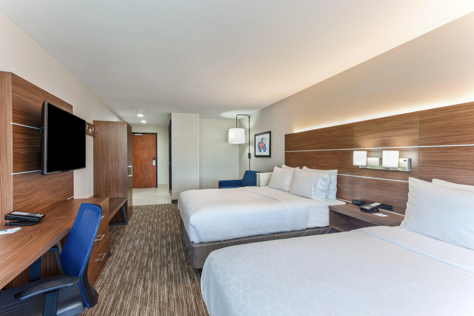 Holiday Inn Express & Suites Elk Grove West I-5 by IHG