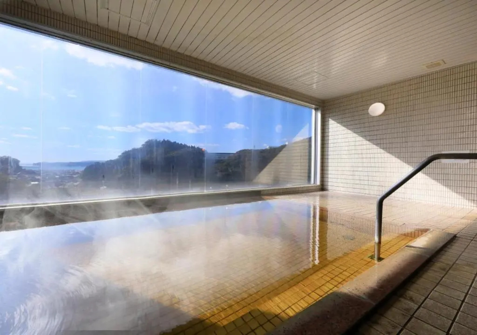 Katsuura Hilltop Hotel & Residence