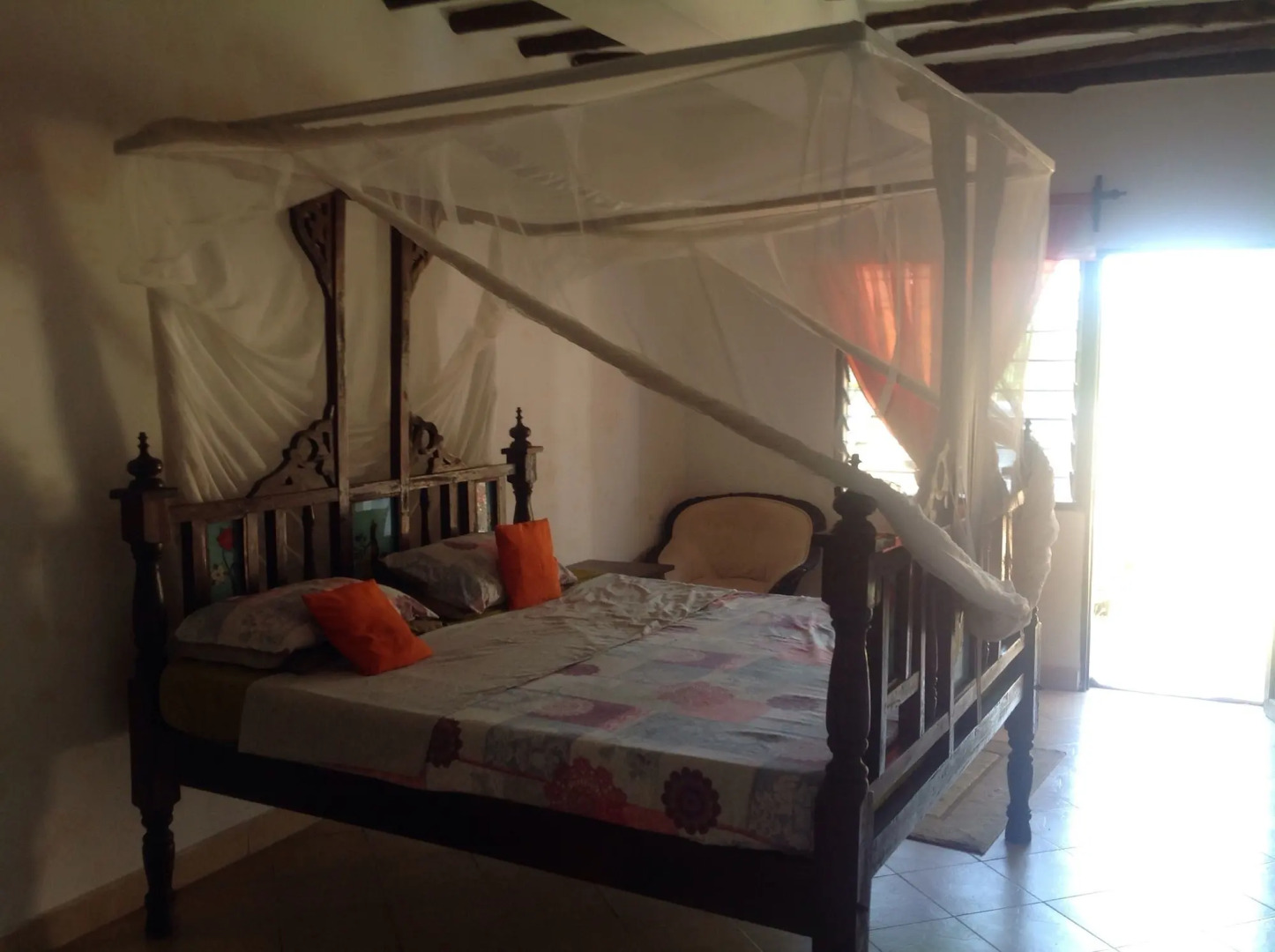 Queen K Cottages At Chrystal Homes