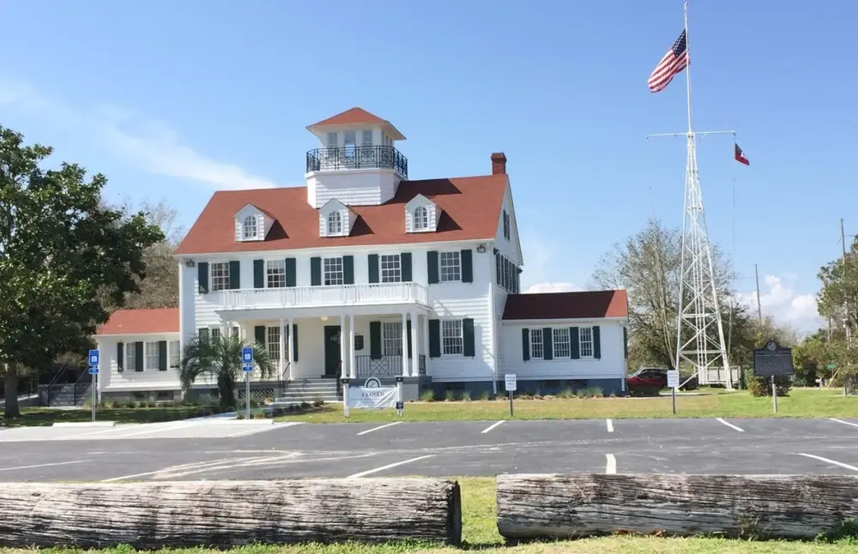 Pier Point #204 by Hodnett Cooper