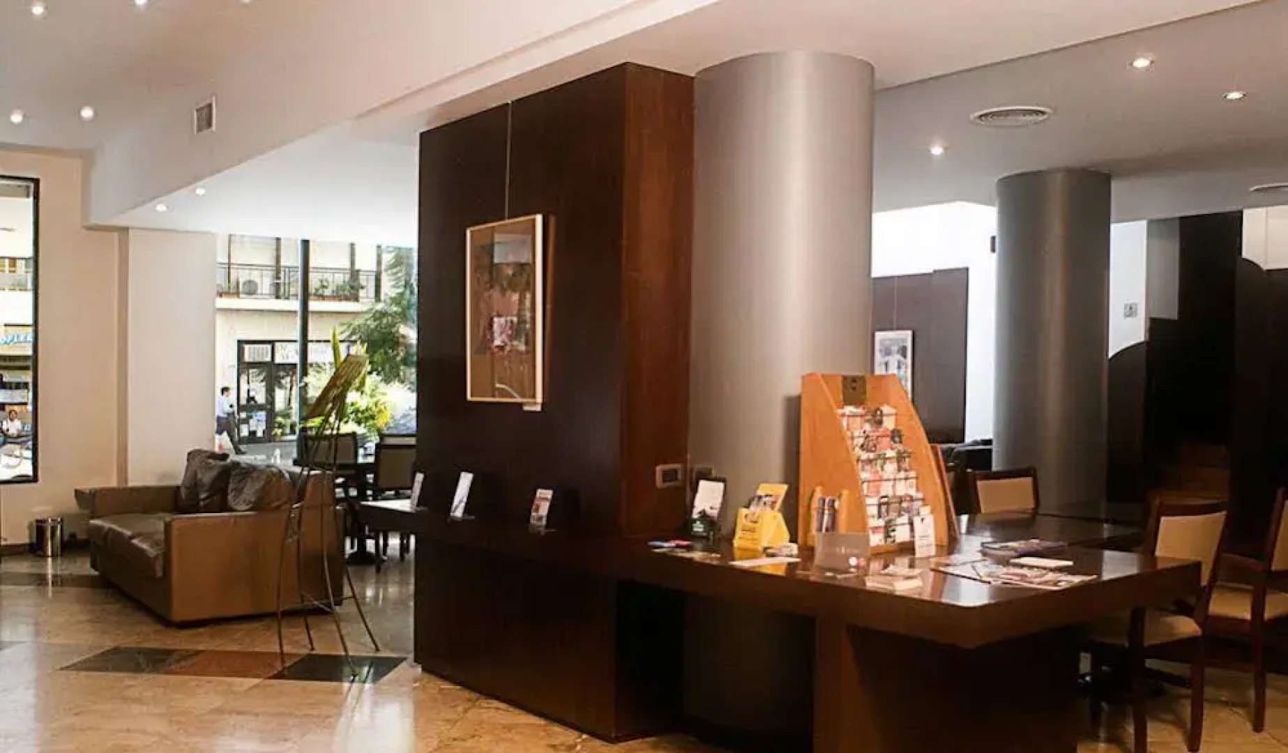 Urquiza Apart Hotel & Suites